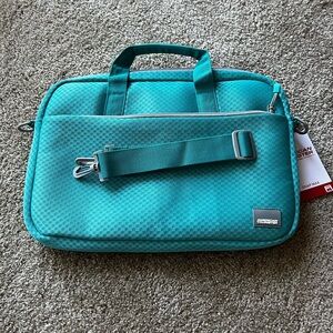 American tourister laptop bag